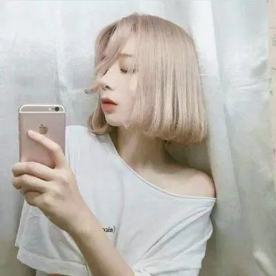小犬与女孩